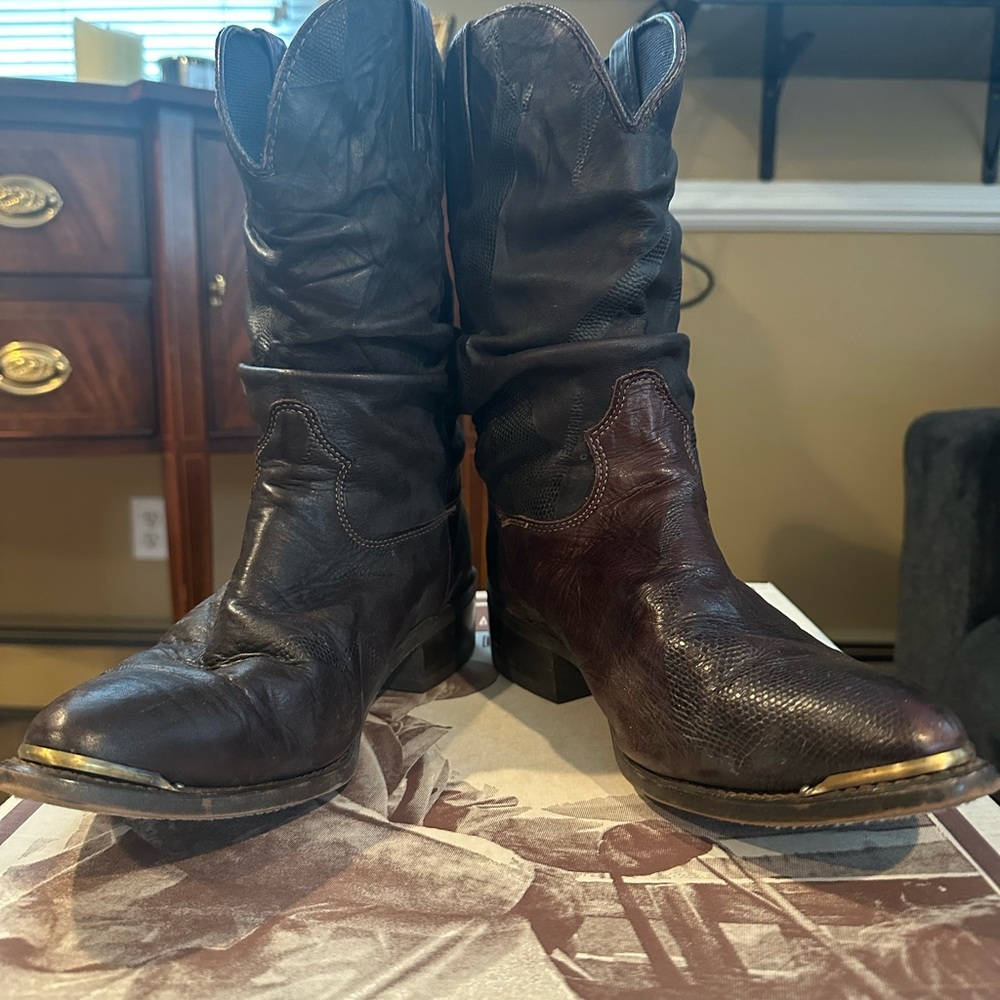 Durango Men’s brown cowhide boots